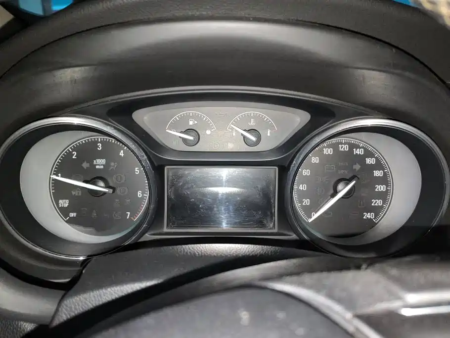 Buick Envision Plus — миниатюра 14