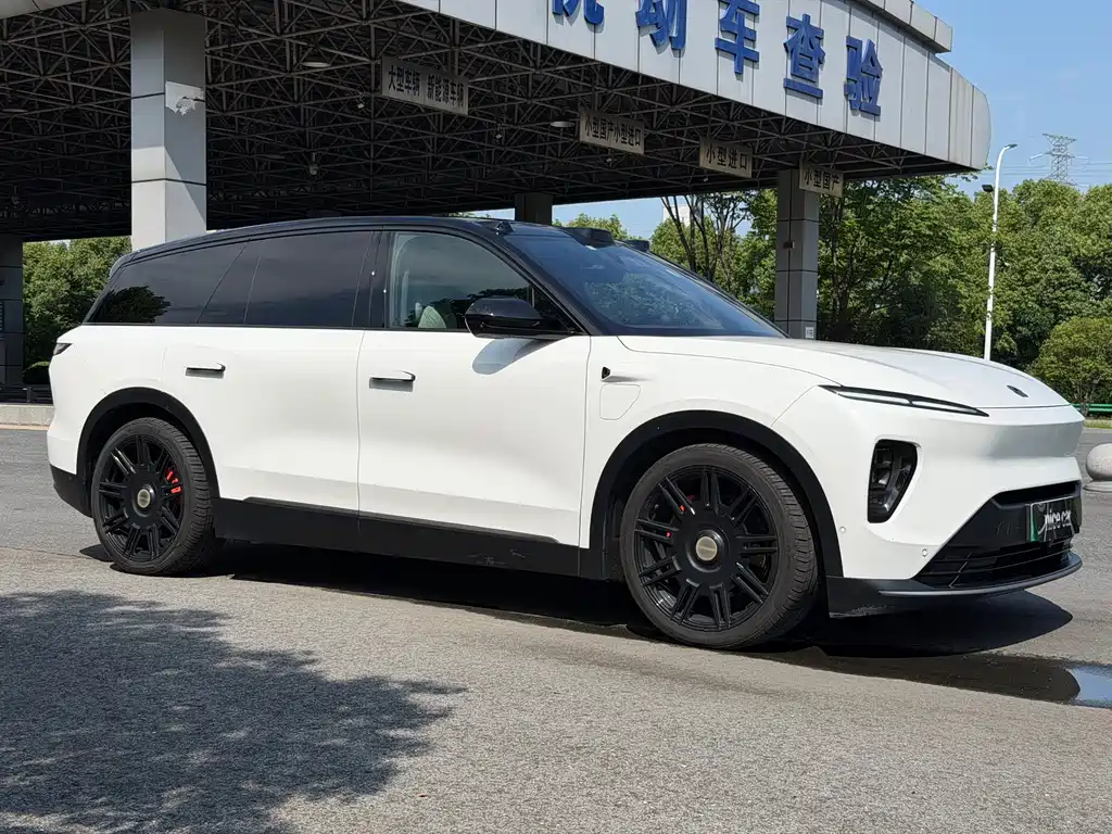 NIO ES8 2023 100kWh