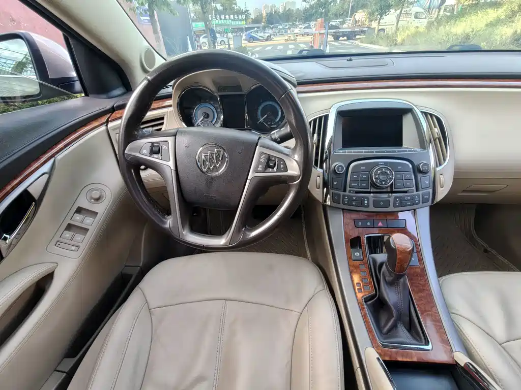 Buick LaCrosse — миниатюра 13