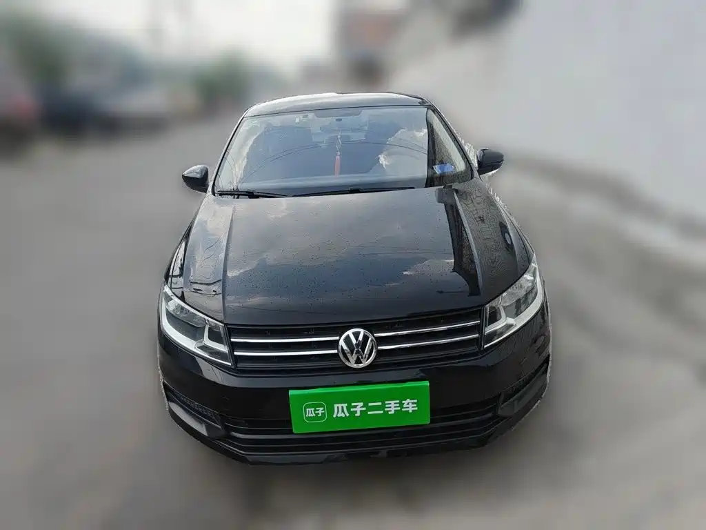 Volkswagen Santana — миниатюра 2
