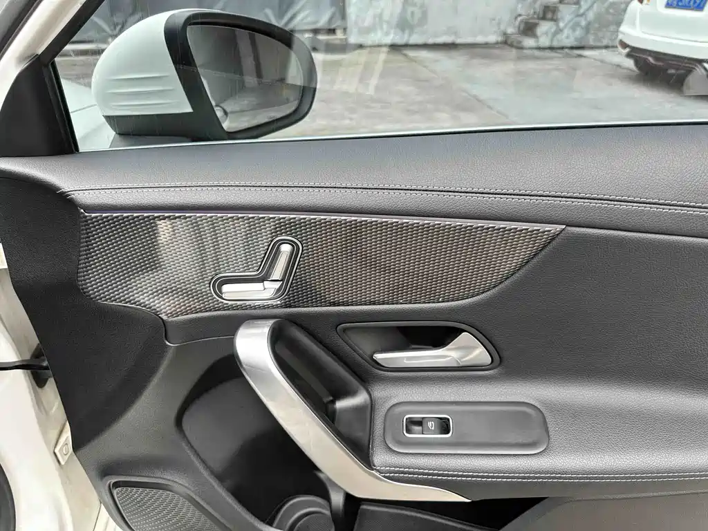 Mercedes-Benz A-Class — миниатюра 14