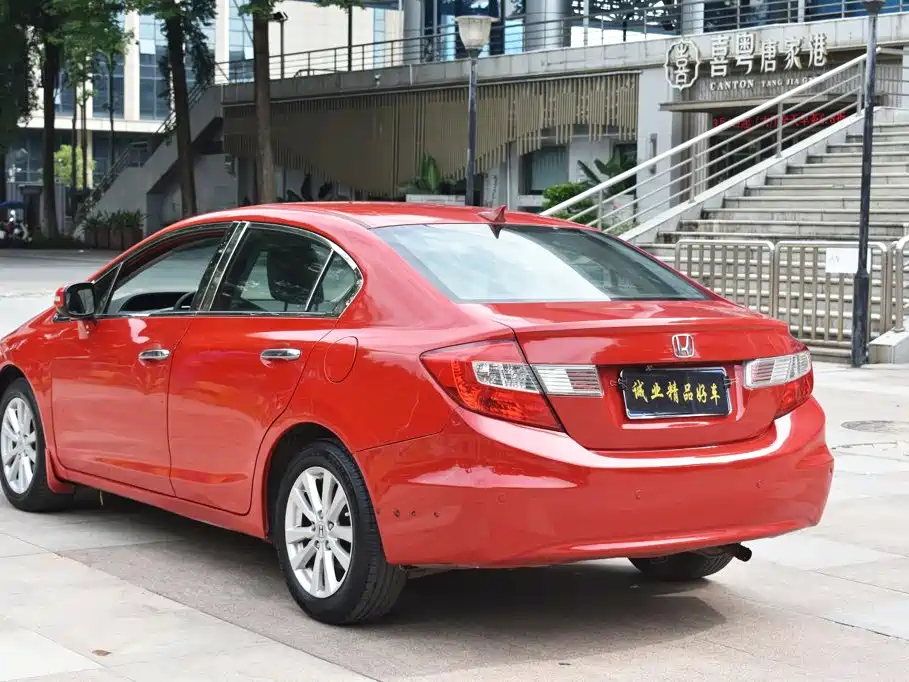 Honda Civic 2012 1.8L AT Luxury
