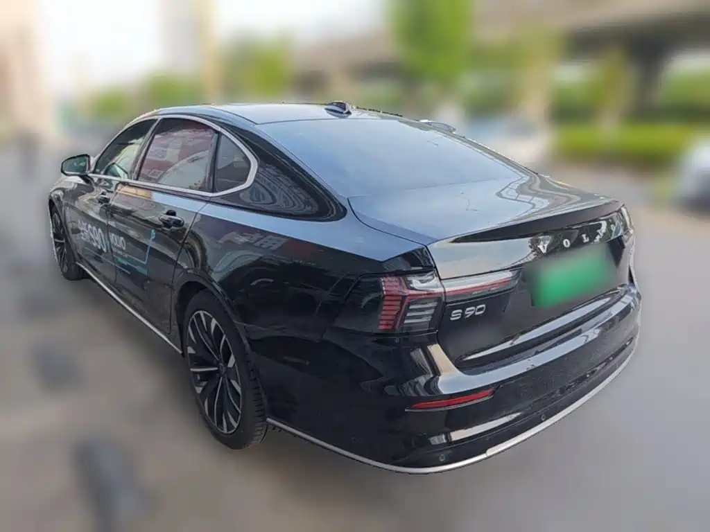 Volvo S90 2026 Luxury