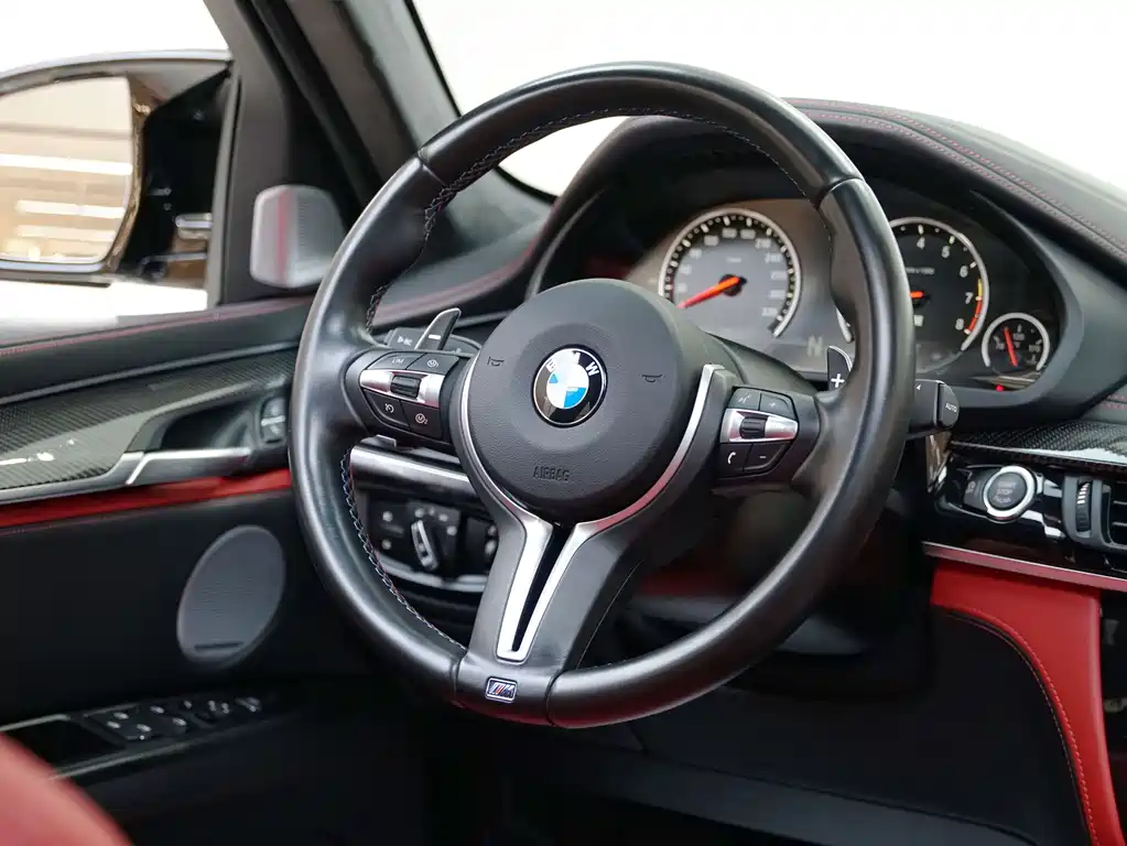 BMW X6 M