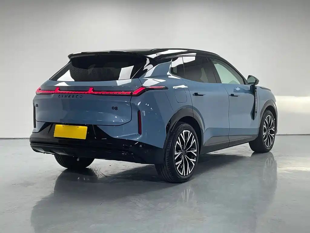 Lynk & Co 08 EM-P 2026 210 Ultra H7