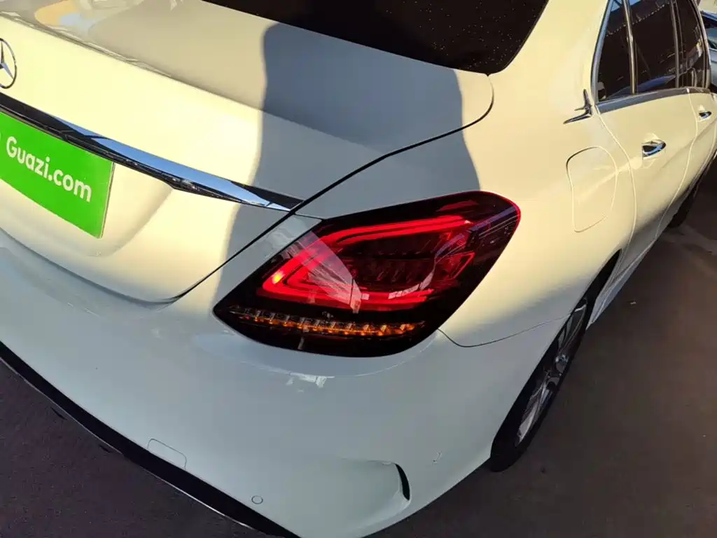 Mercedes-Benz C-Class — миниатюра 8