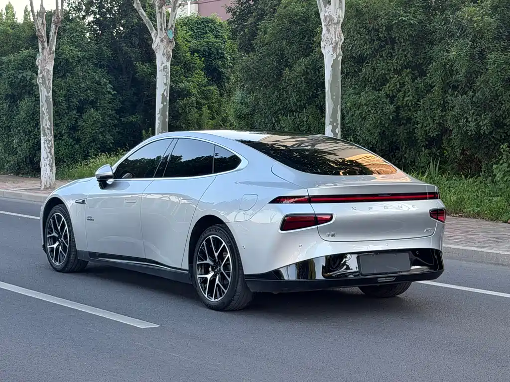 XPeng P7 — миниатюра 5