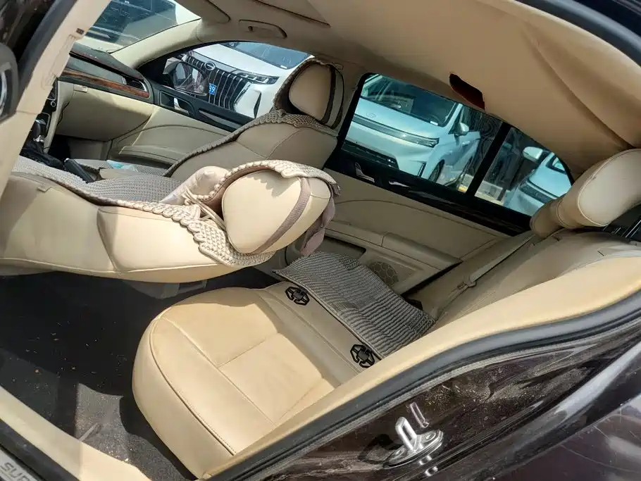 Skoda Superb — миниатюра 11
