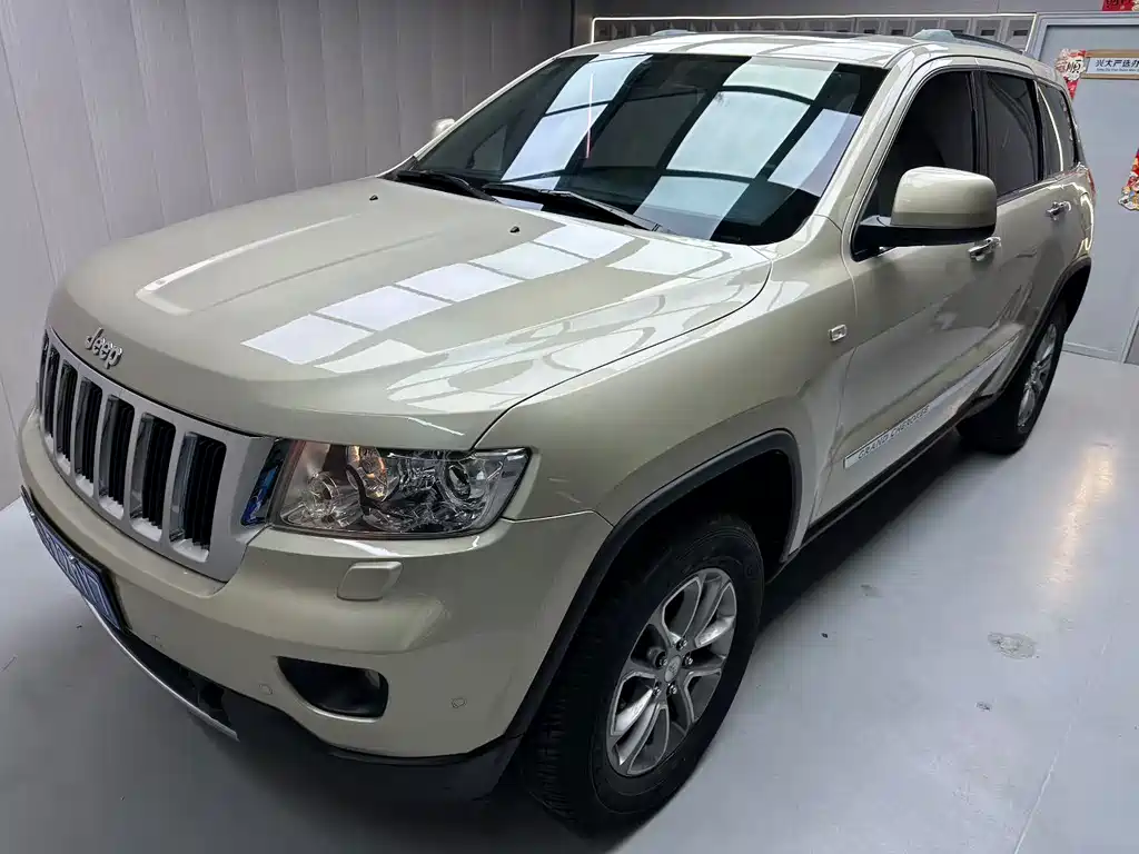 Jeep Grand Cherokee (Import) 2011