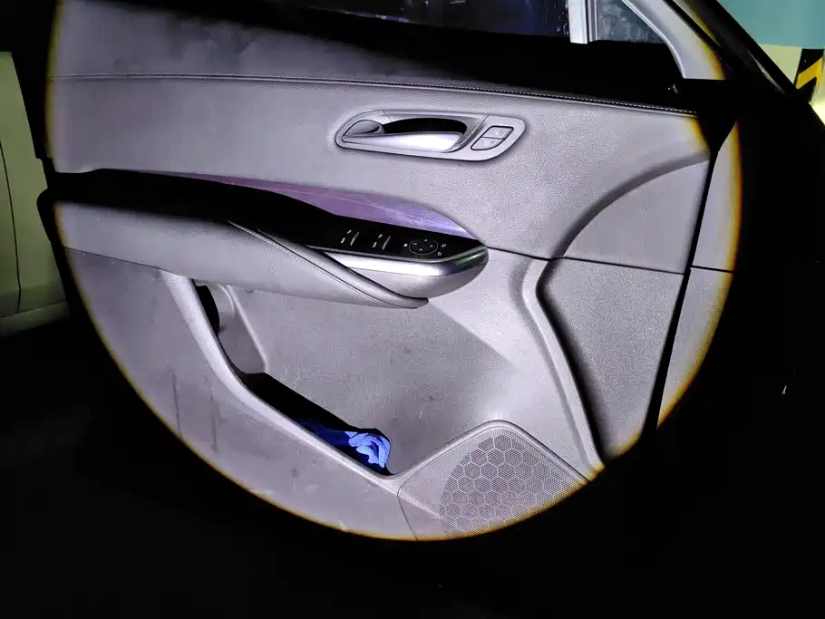Cadillac XT4 — миниатюра 7