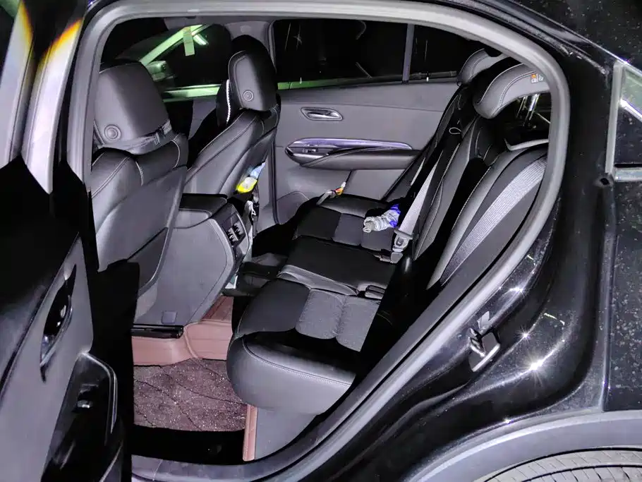 Cadillac XT4 — миниатюра 11