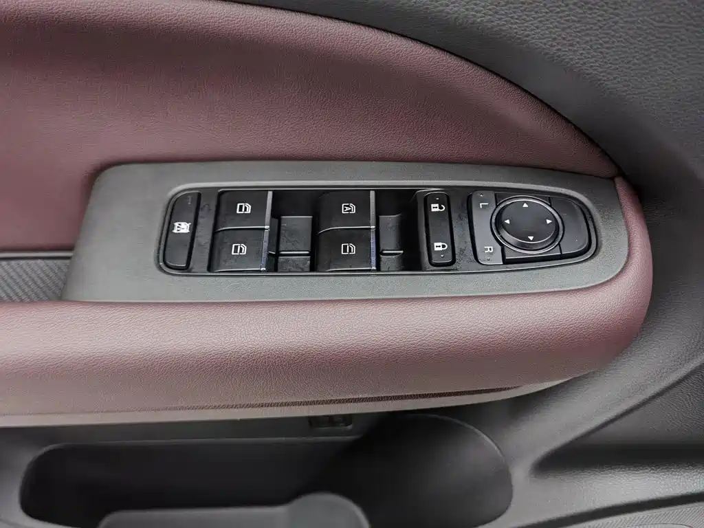 GAC Motor Trumpchi M6 — миниатюра 9