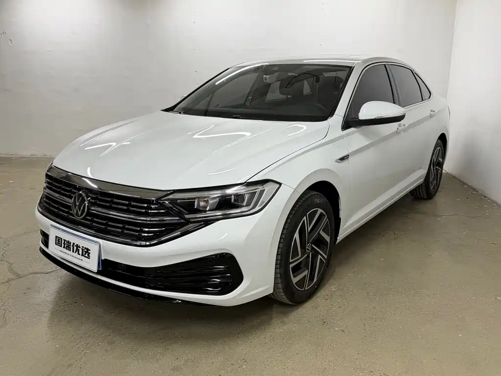 Volkswagen Sagitar 2022