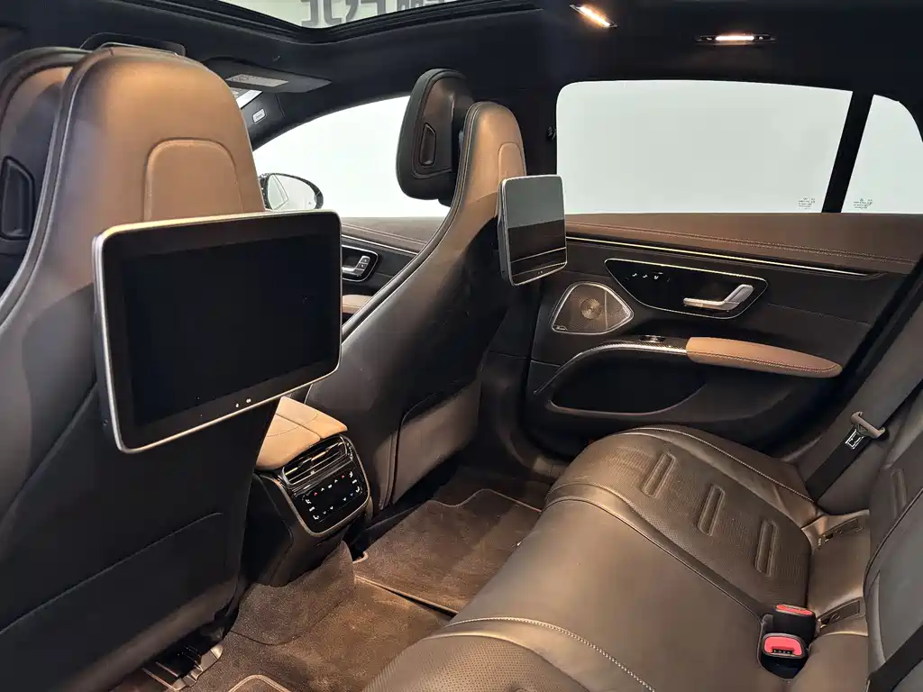 MERCEDES-BENZ EQS AMG