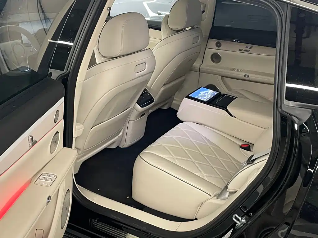 AITO ENJOY THE WORLD S9