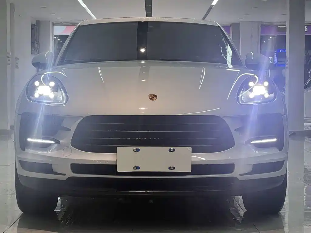 Porsche Macan — миниатюра 3