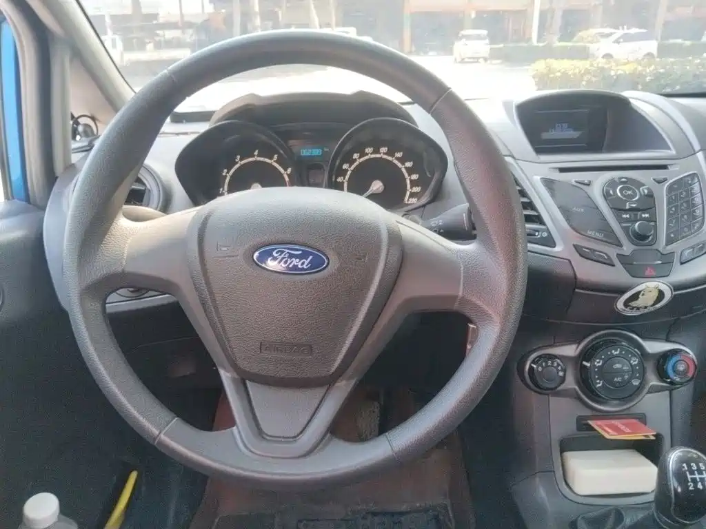 Ford Fiesta — миниатюра 11