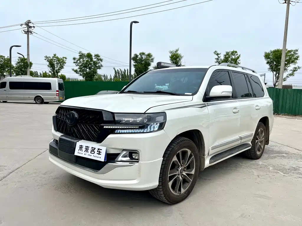 Toyota Land Cruiser 2013