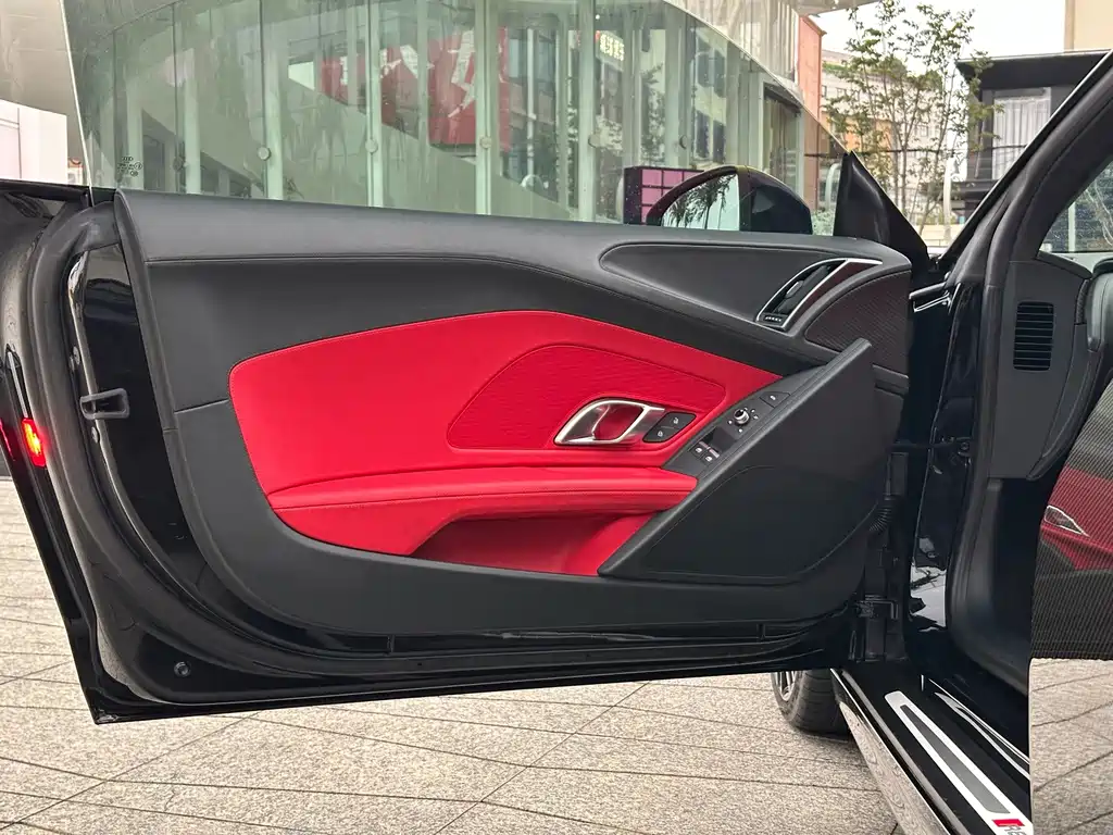 Audi R8 — миниатюра 20