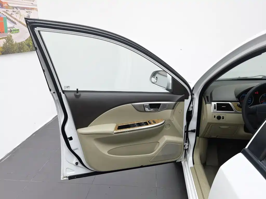 Buick Excelle — миниатюра 8