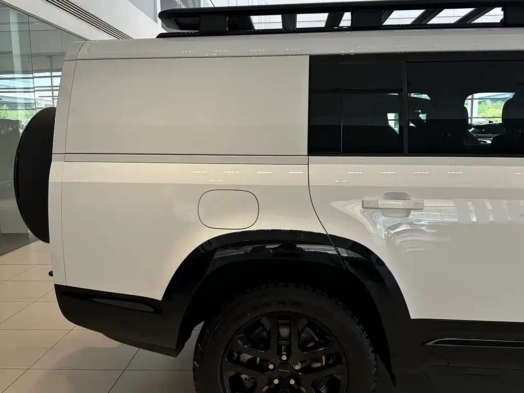 Land Rover Land Rover Defender 2026 130 3.0T