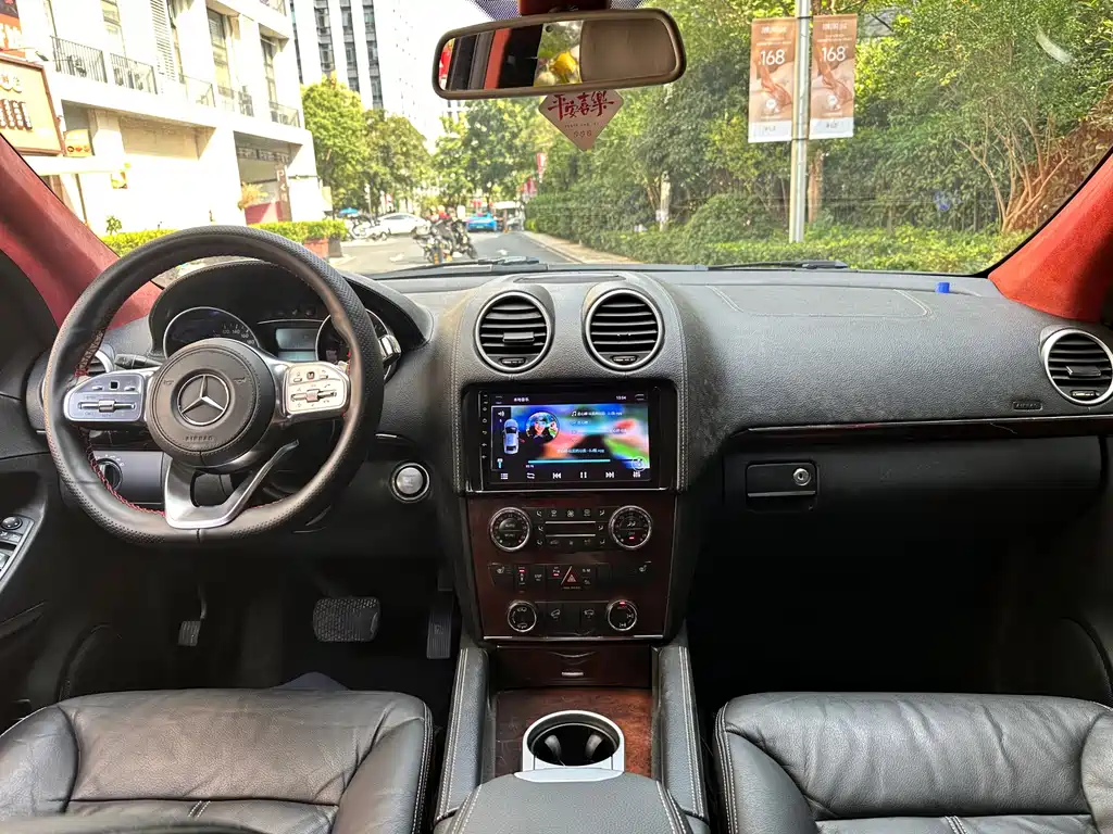 Mercedes-Benz GL-Class — миниатюра 11