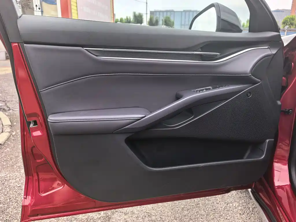 Ford Mondeo — миниатюра 8