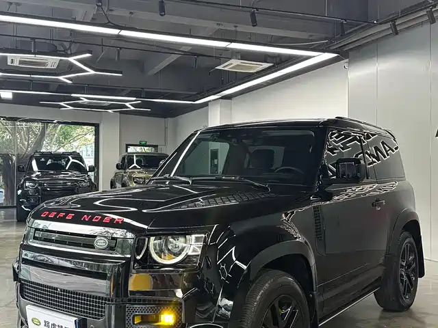 LAND ROVER  DEFENDER 2023