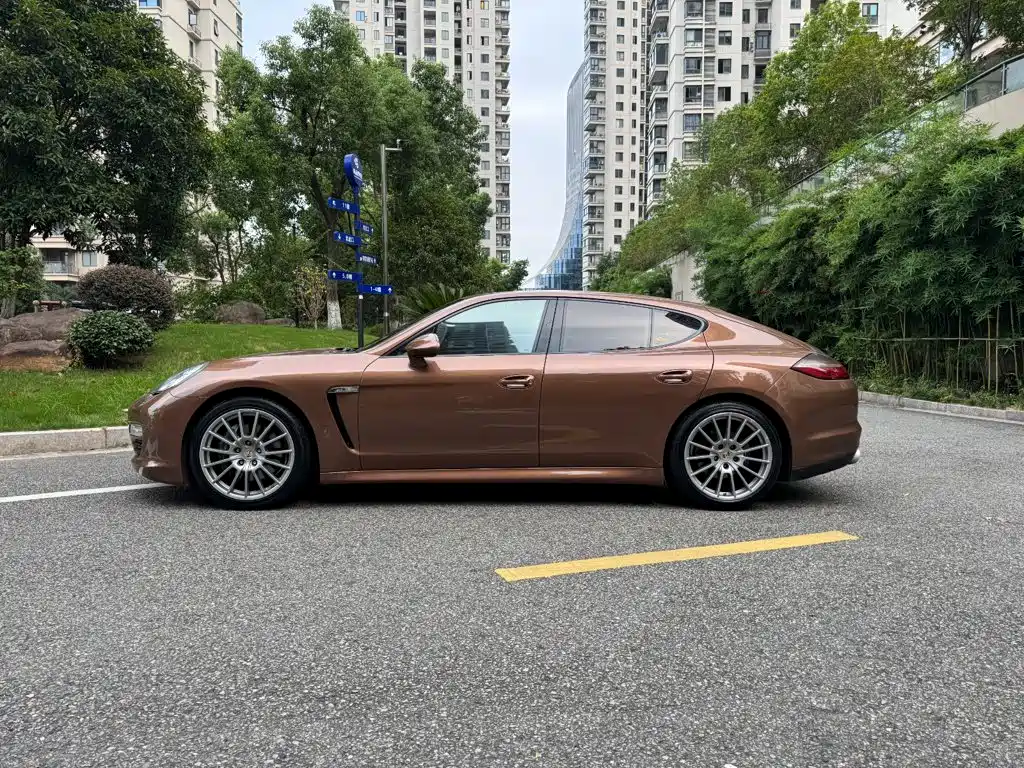 Porsche Panamera — миниатюра 3
