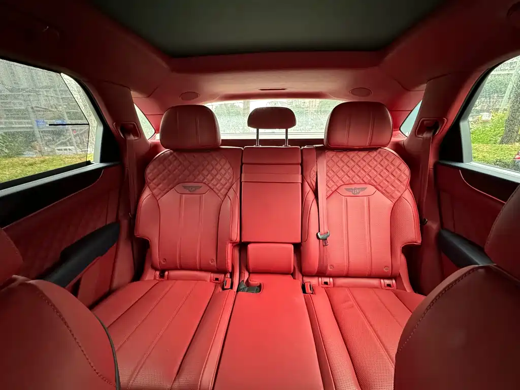 BENTLEY TIMYUE PLUG IN HYBRID