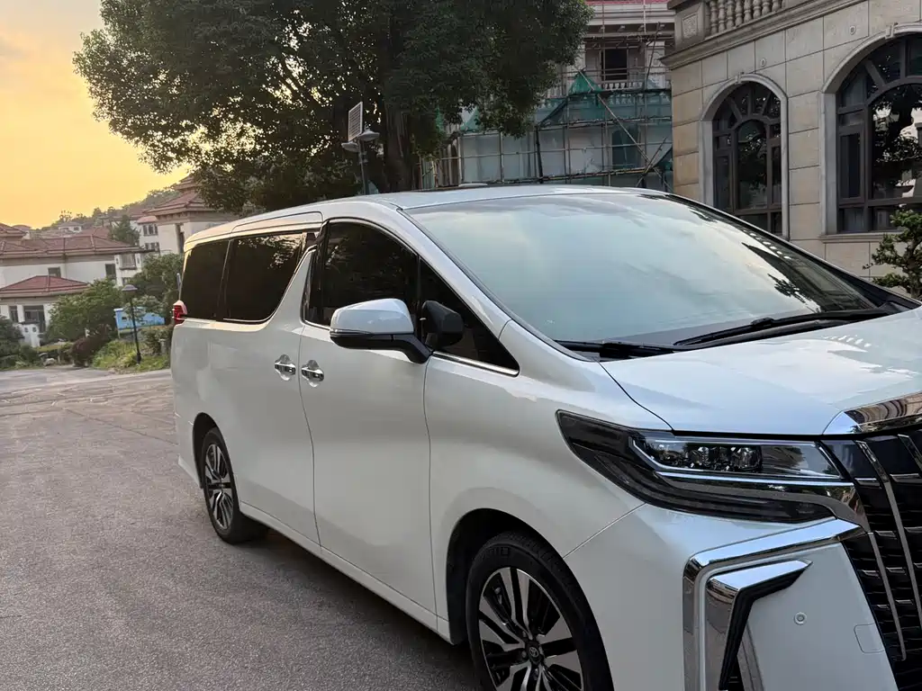 Toyota Alphard 2015 3.5L Luxury