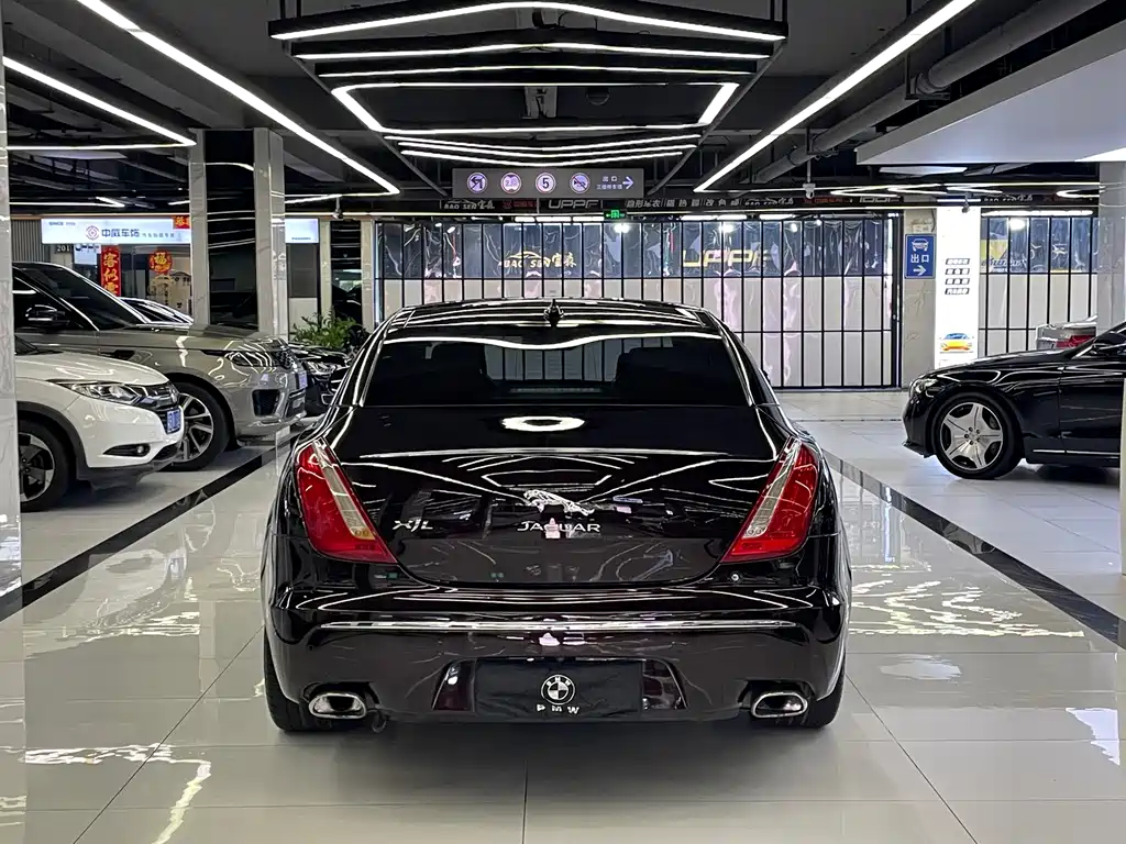 Jaguar XJ — миниатюра 5