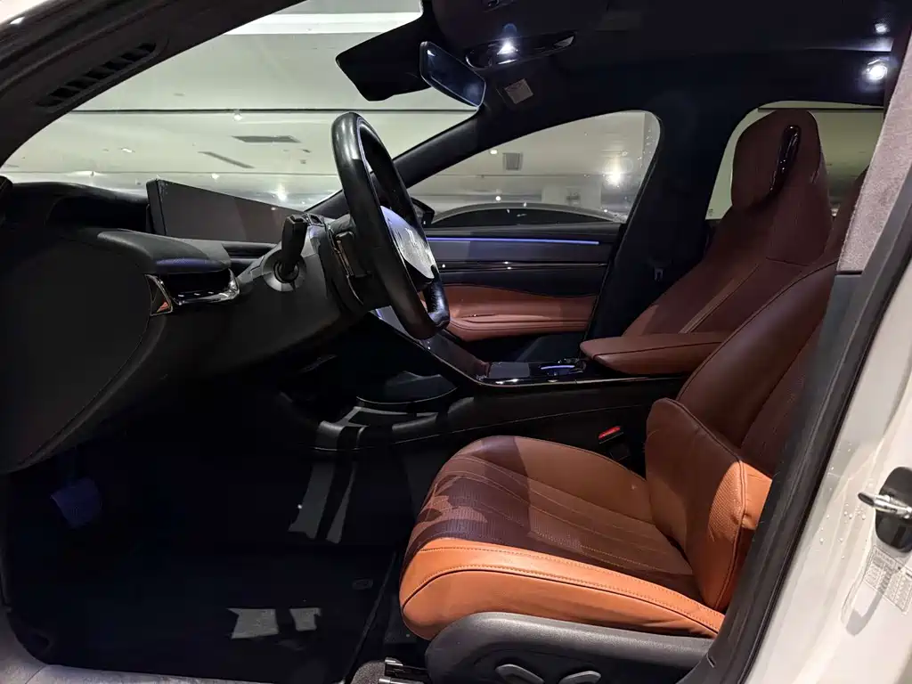 ZHIJI AUTOMOBILE ZHIJI L7