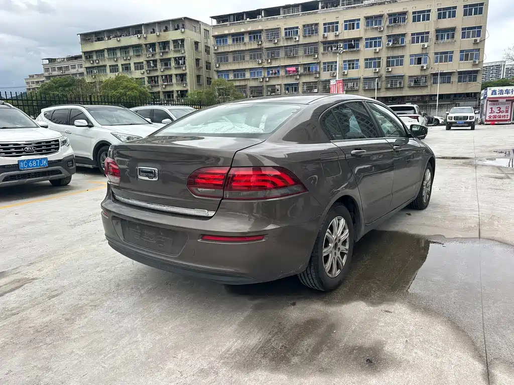 Qoros Qoros 3 — миниатюра 19