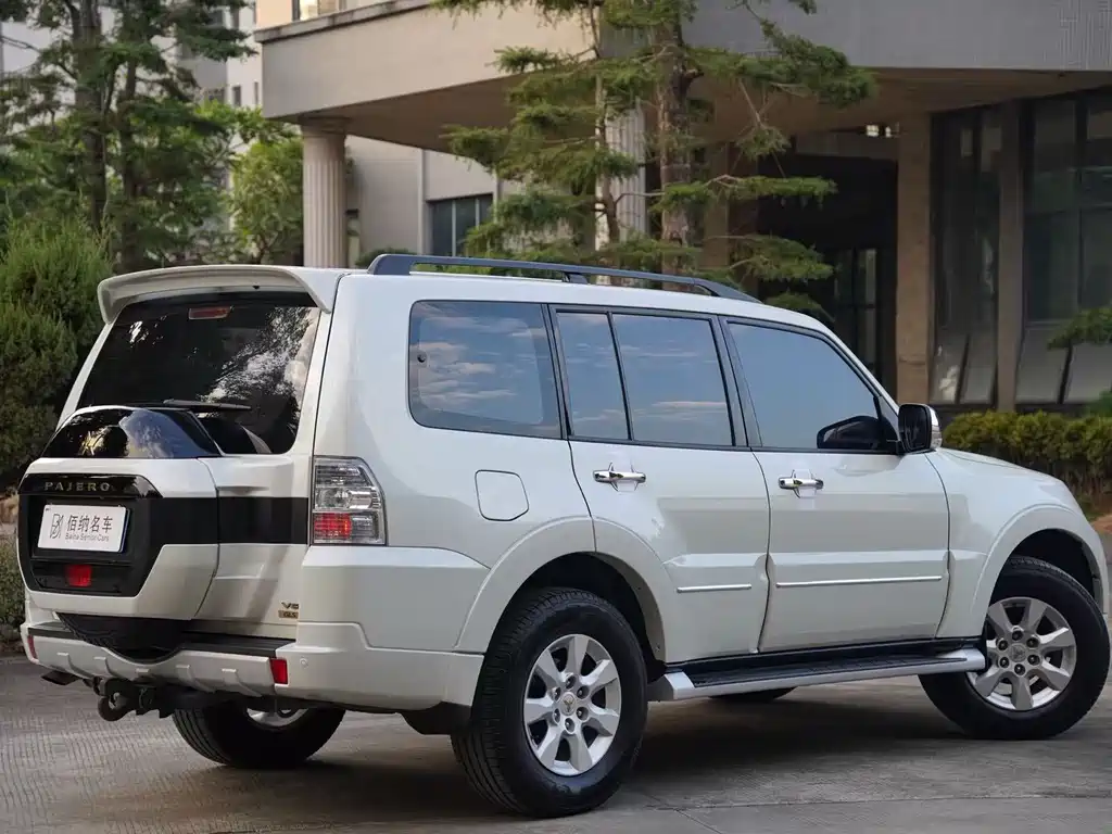 Mitsubishi V93 2020 3.0L