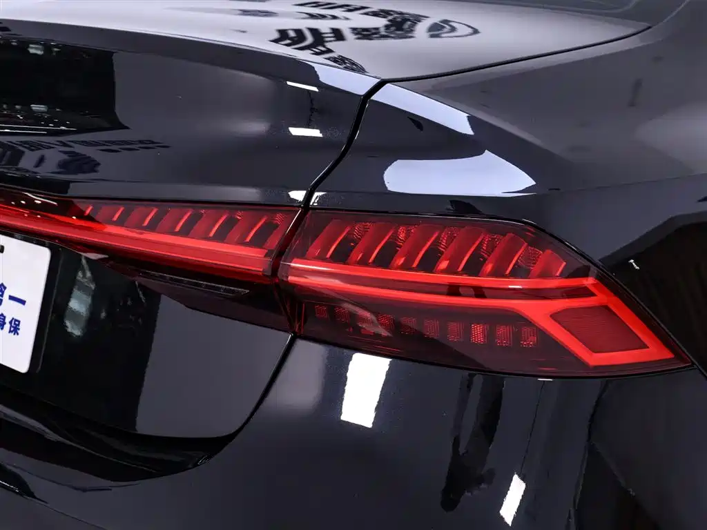 Audi A7L 2024 45 TFSI quattro