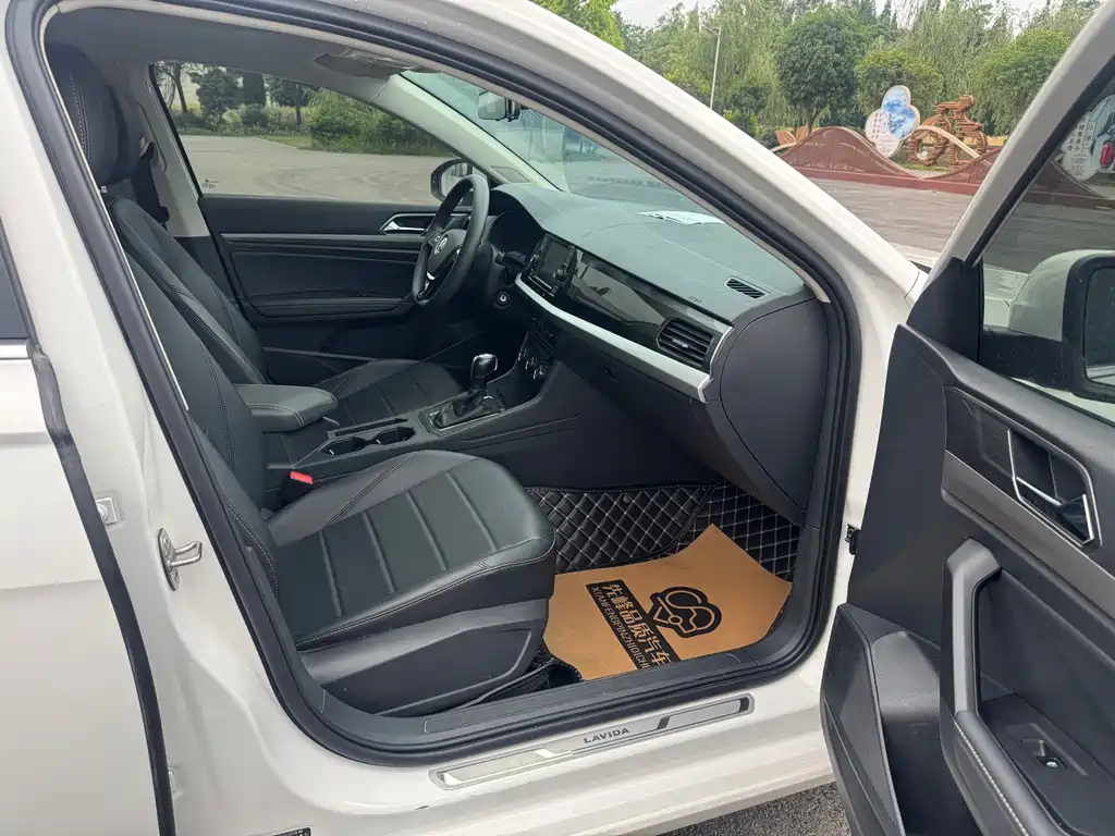 Volkswagen Lavida 2019 1.5L AT Comfort VI