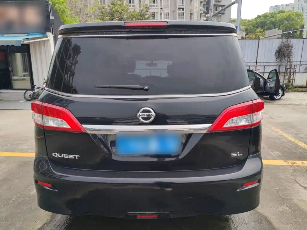 Nissan Quest — миниатюра 4