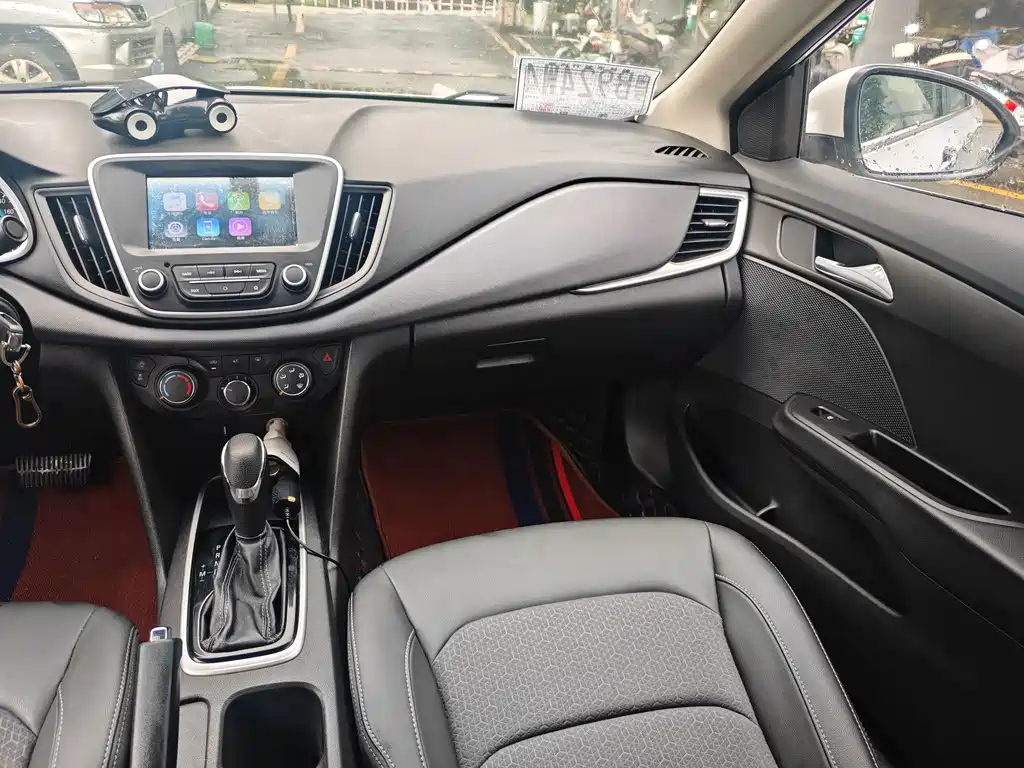 Chevrolet Cavalier — миниатюра 11