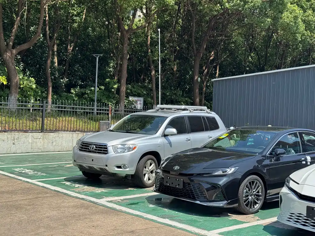 Toyota Highlander — миниатюра 17