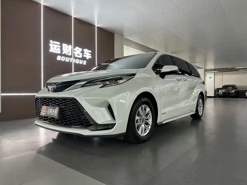 Toyota Granvia 2024