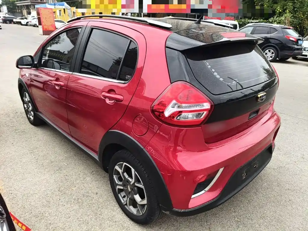 Geely Vision X1 — миниатюра 5