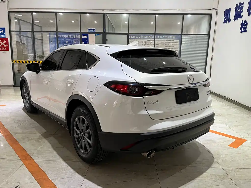 MAZDA CX 4