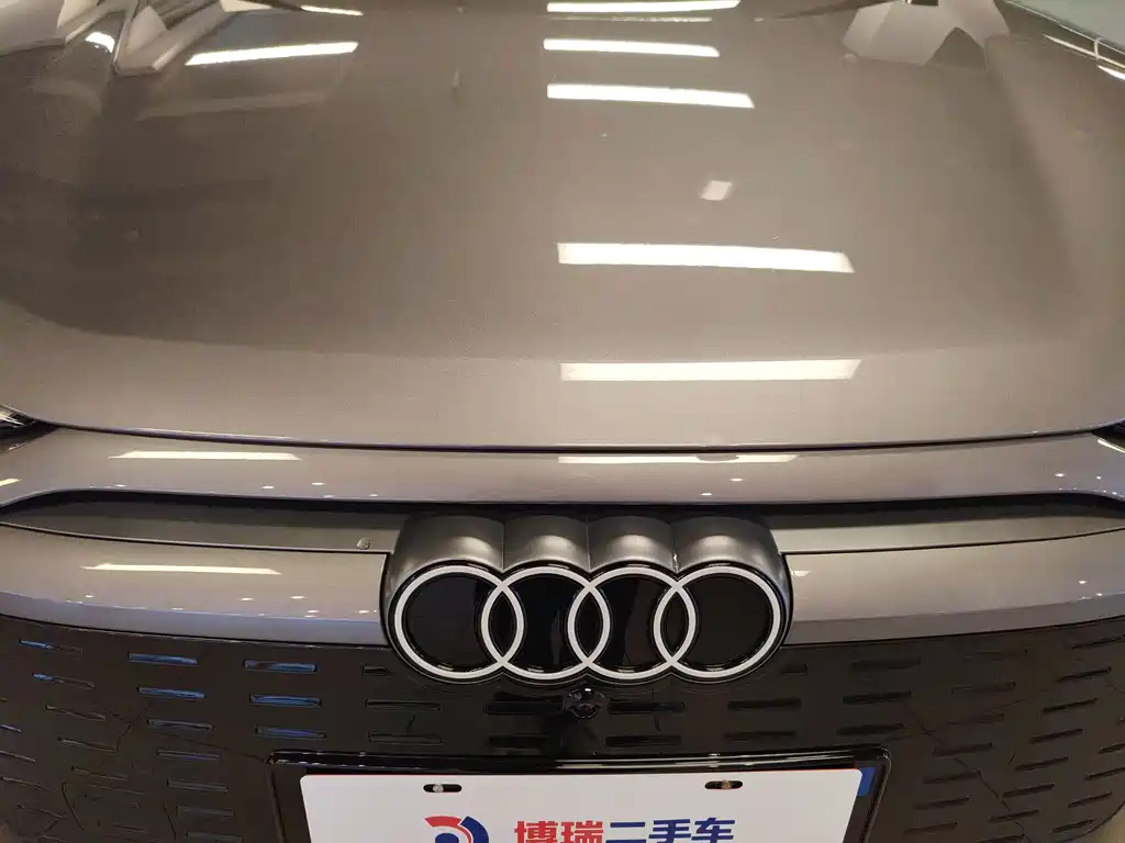 Audi Q6L e-tron — миниатюра 5