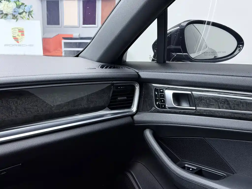 Porsche Panamera — миниатюра 15