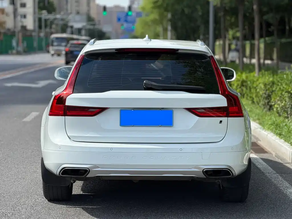 Volvo V90 2019 Cross Country T5 AWD VI