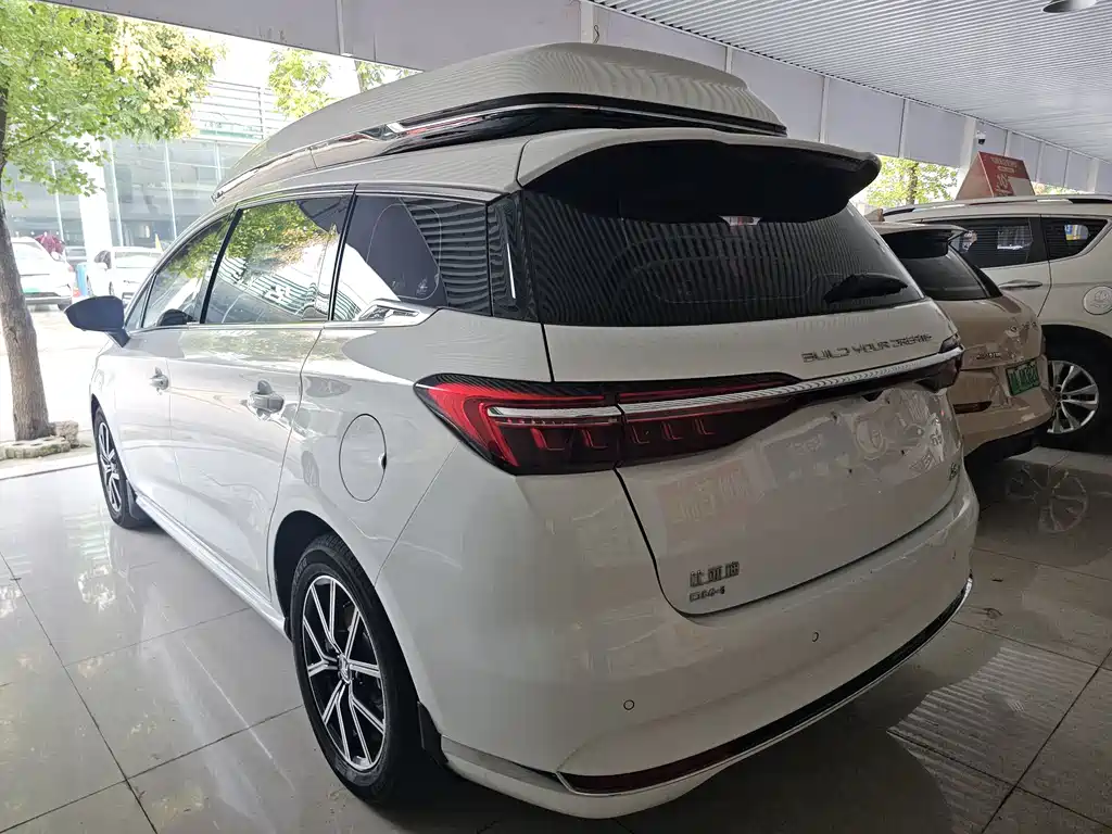 BYD MAX New Energy — миниатюра 7