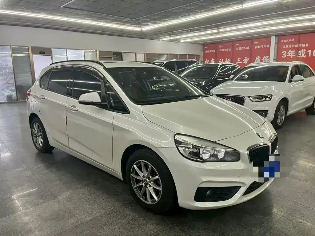 BMW 2 Series Active Tourer — миниатюра 2