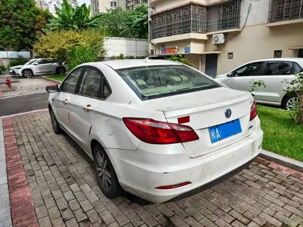 Changan Eado — миниатюра 2