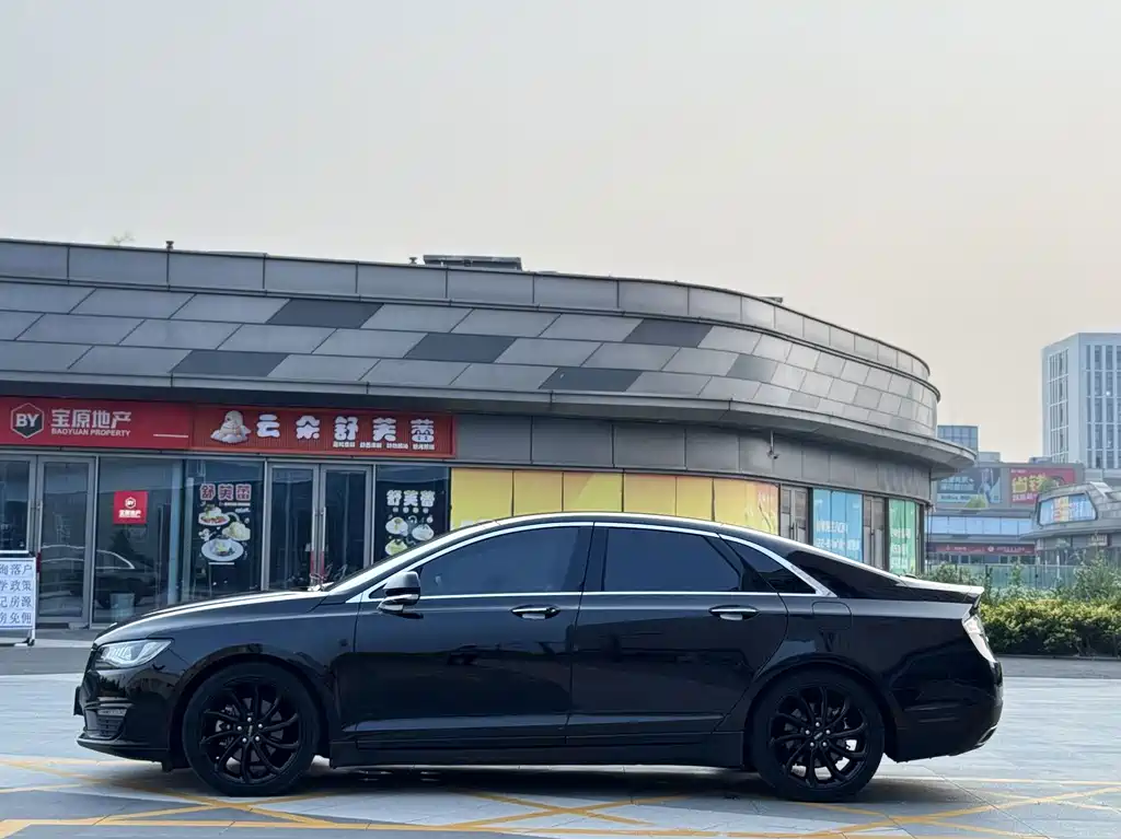 Lincoln MKZ — миниатюра 4